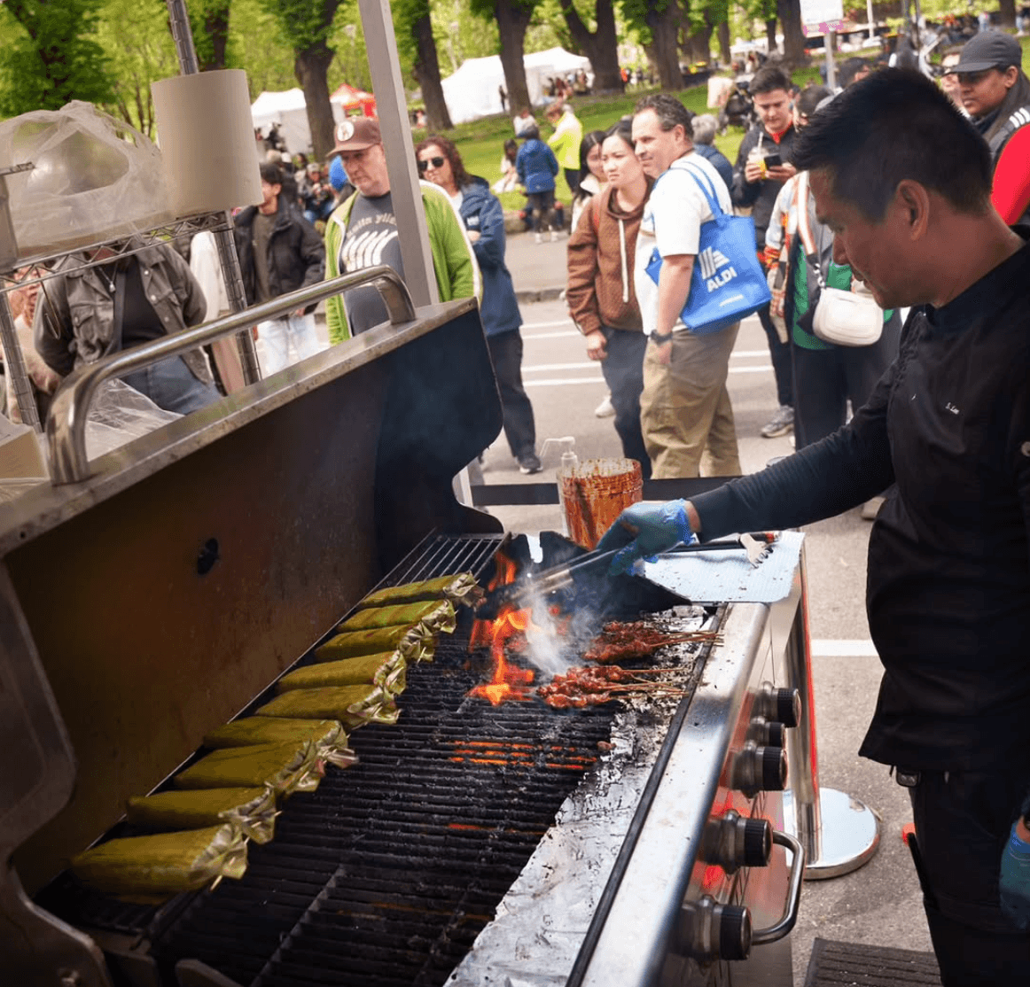 Outdoor cooking at Pondok Nasi Bakar